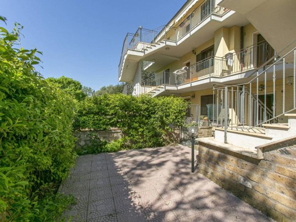 appartamento in vendita a Castel Sant'Elia