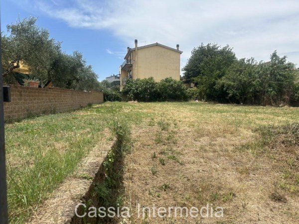 negozio in vendita a Castel Sant'Elia