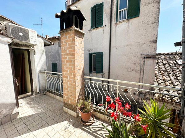 appartamento in vendita a Castel Sant'Elia