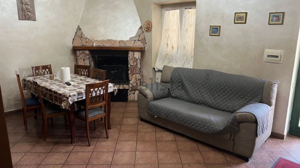 appartamento in vendita a Castel Sant'Elia