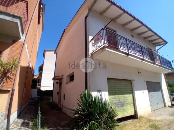 appartamento in vendita a Castel Sant'Elia