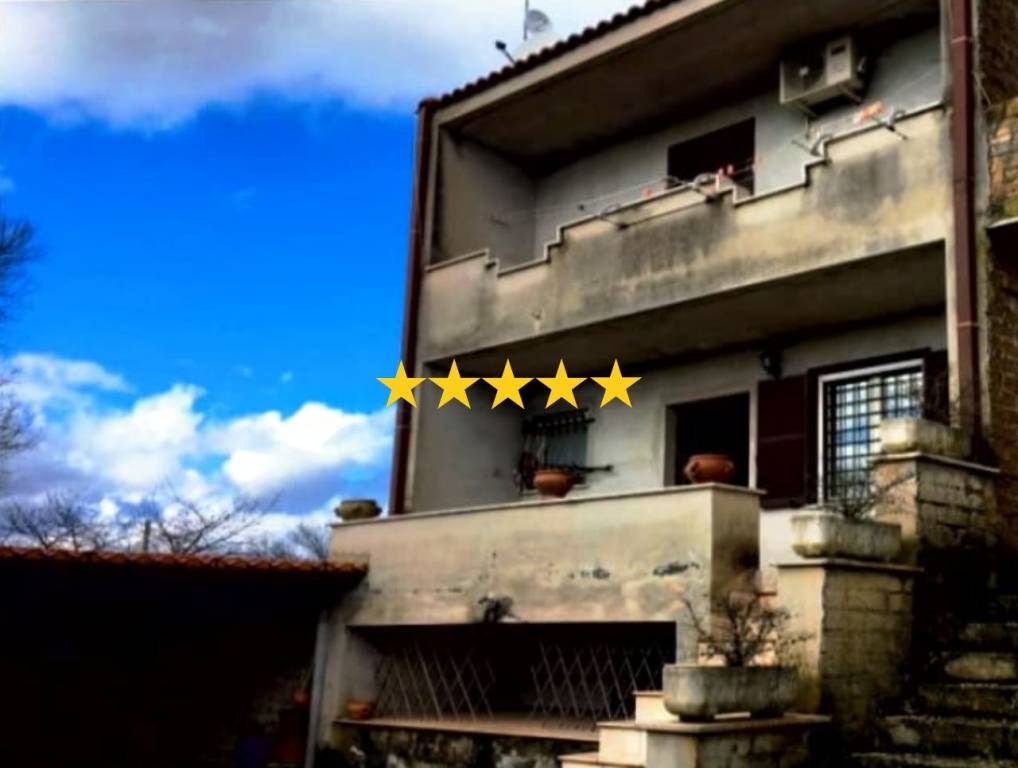 appartamento in vendita a Castel Sant'Elia