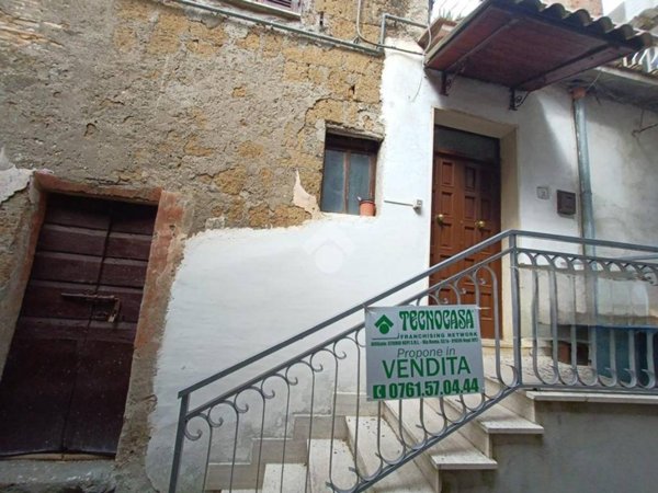 appartamento in vendita a Castel Sant'Elia