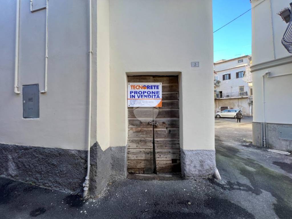 appartamento in vendita a Castel Sant'Elia