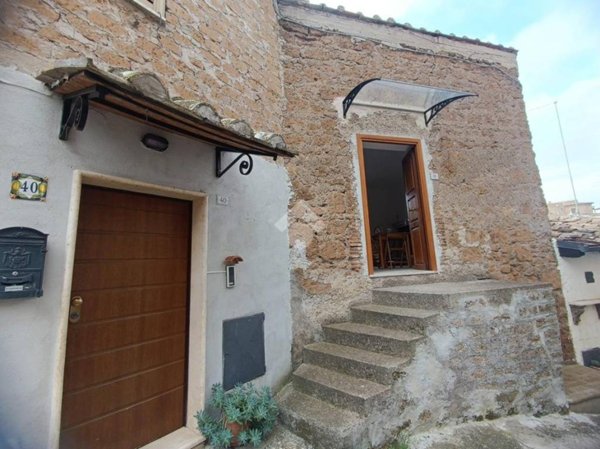 locale commerciale in vendita a Castel Sant'Elia