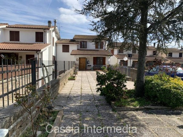 casa indipendente in vendita a Castel Sant'Elia