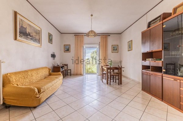 appartamento in vendita a Castel Sant'Elia