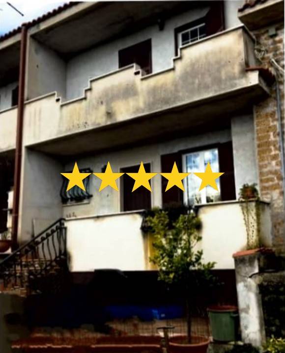 appartamento in vendita a Castel Sant'Elia