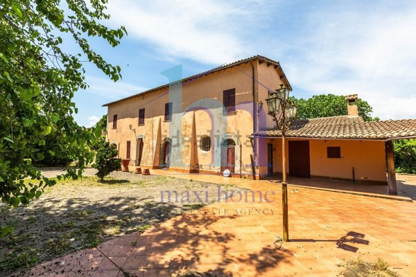casa indipendente in vendita a Castel Sant'Elia