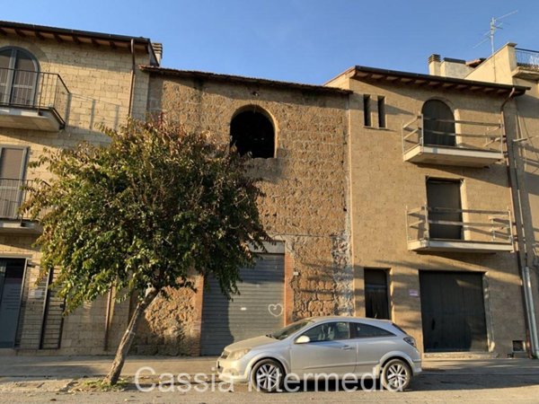casa indipendente in vendita a Castel Sant'Elia