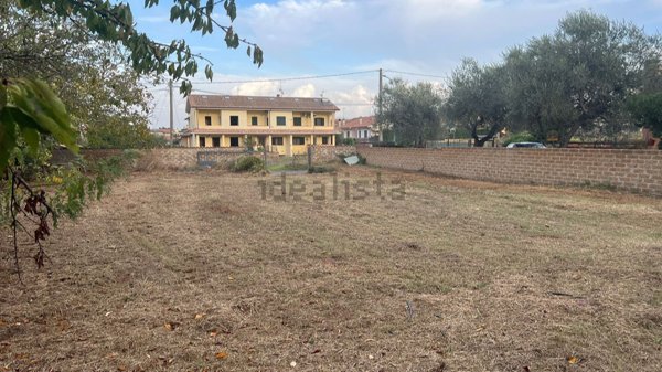terreno edificabile in vendita a Castel Sant'Elia