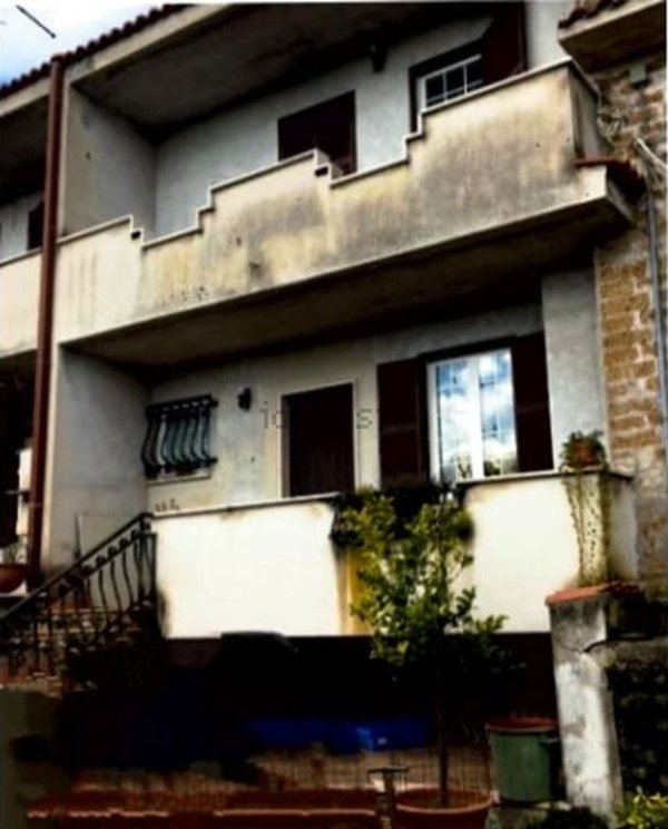 appartamento in vendita a Castel Sant'Elia