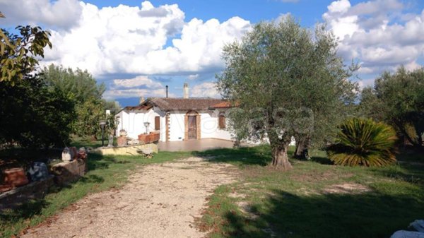 casa indipendente in vendita a Castel Sant'Elia