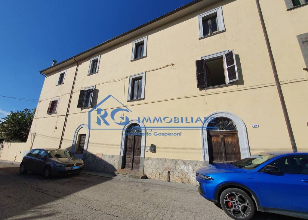 appartamento in vendita a Castiglione in Teverina in zona Sermugnano