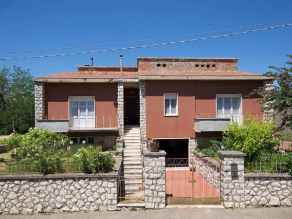 casa indipendente in vendita a Castiglione in Teverina in zona Sermugnano