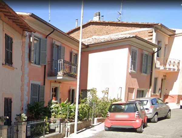 locale di sgombero in vendita a Castiglione in Teverina