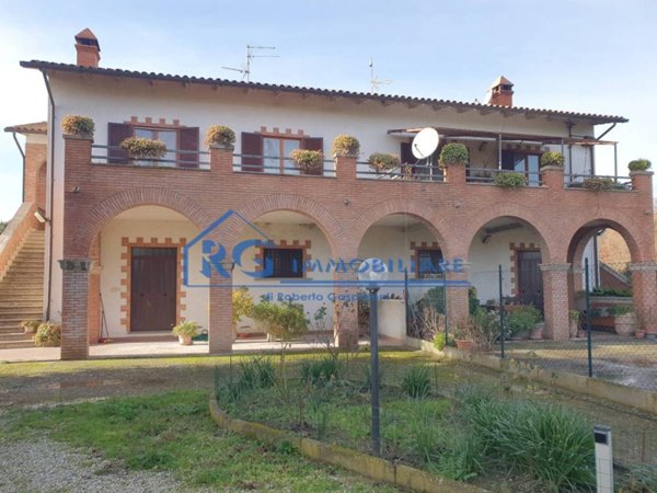 casa indipendente in vendita a Castiglione in Teverina