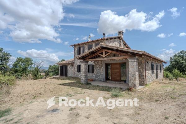 casa indipendente in vendita a Castiglione in Teverina