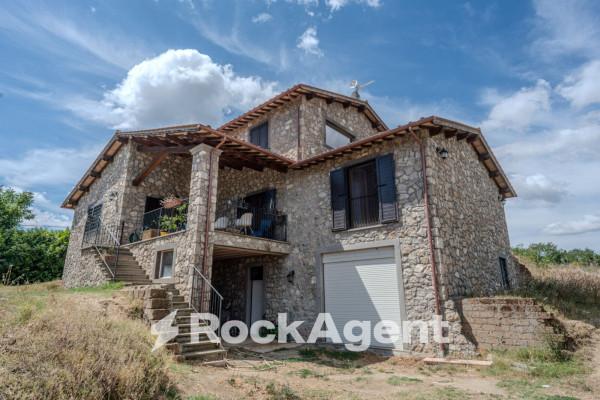 casa indipendente in vendita a Castiglione in Teverina