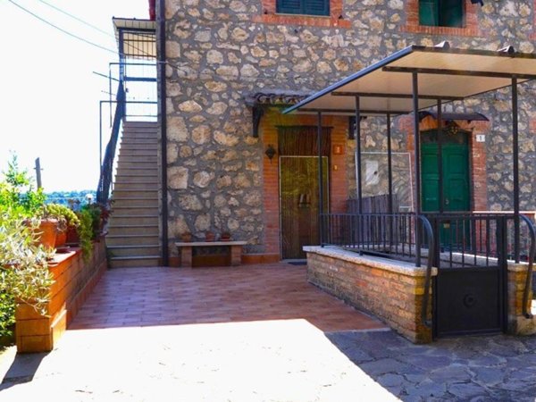 appartamento in vendita a Castiglione in Teverina