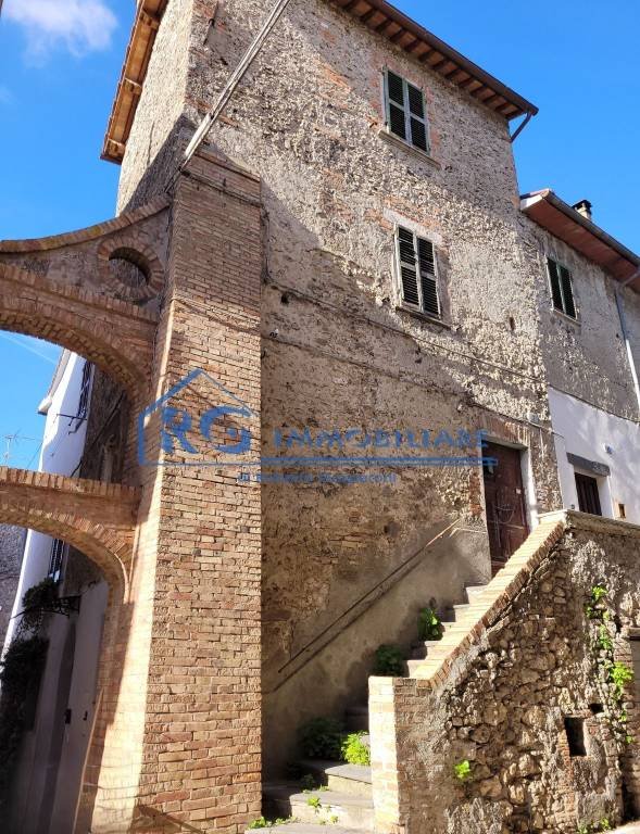 casa indipendente in vendita a Castiglione in Teverina