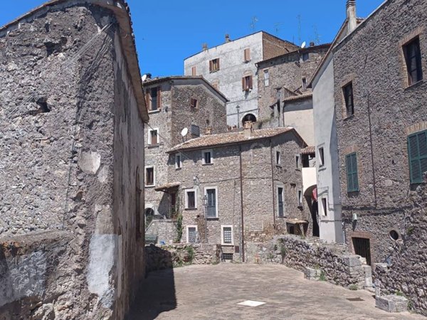 casa indipendente in vendita a Castiglione in Teverina