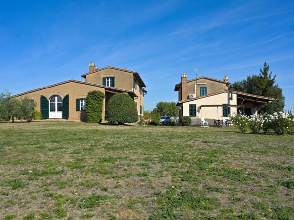 casa indipendente in vendita a Castiglione in Teverina