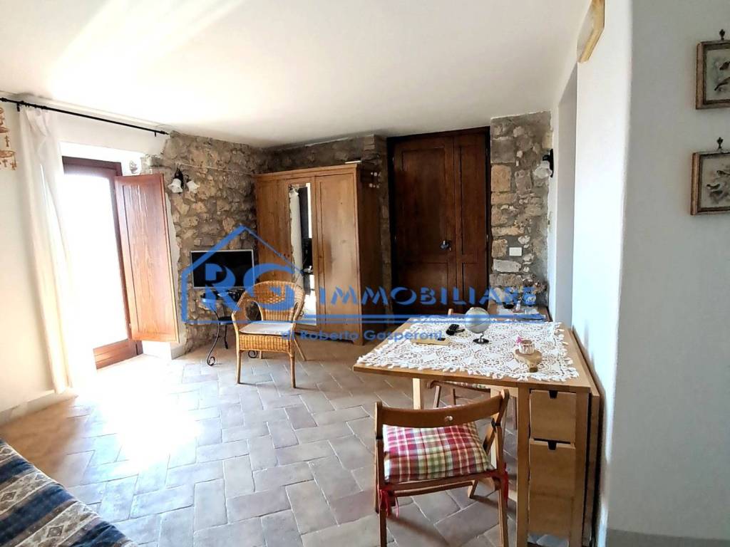 appartamento in vendita a Castiglione in Teverina