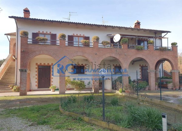 casa indipendente in vendita a Castiglione in Teverina