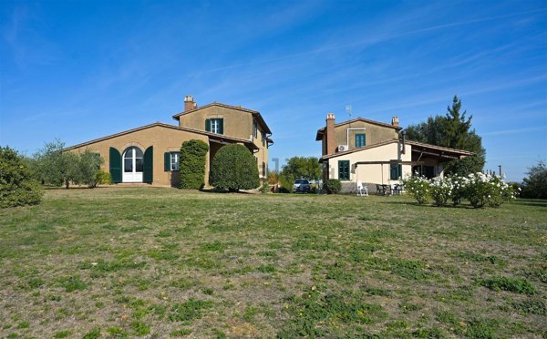 casa indipendente in vendita a Castiglione in Teverina