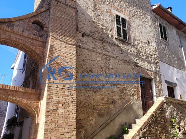 casa indipendente in vendita a Castiglione in Teverina