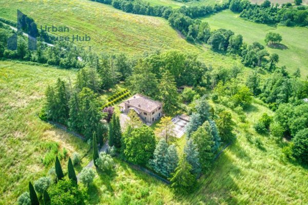 casa indipendente in vendita a Castiglione in Teverina in zona Sermugnano