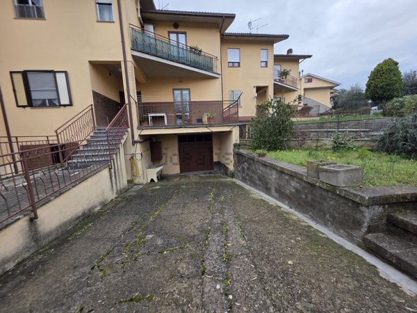 appartamento in vendita a Castiglione in Teverina