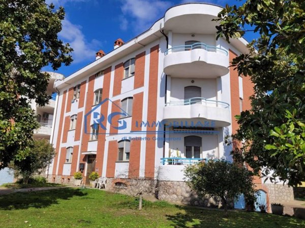 appartamento in vendita a Castiglione in Teverina