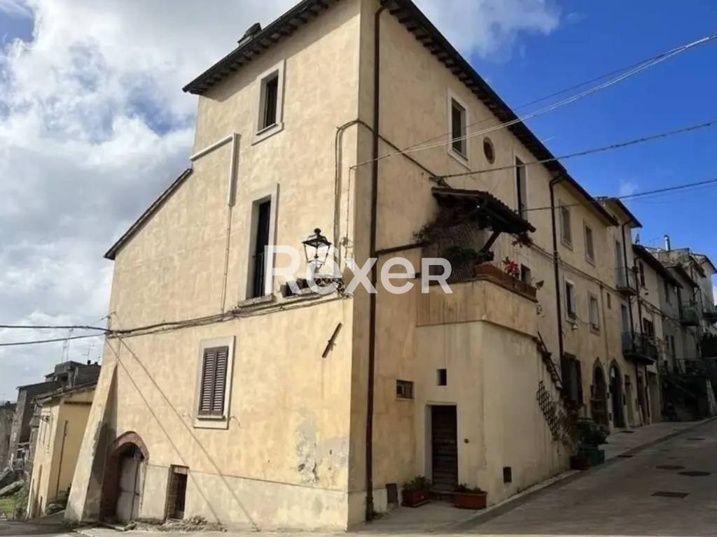 casa indipendente in vendita a Castiglione in Teverina