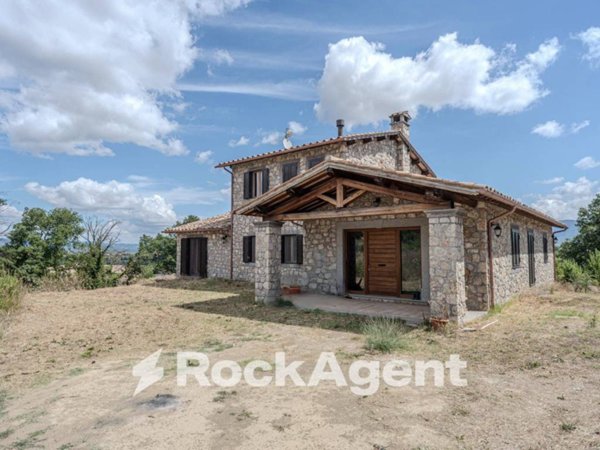 casa indipendente in vendita a Castiglione in Teverina