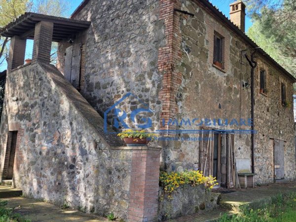 casale in vendita a Castiglione in Teverina