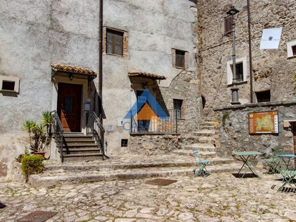 appartamento in vendita a Castiglione in Teverina