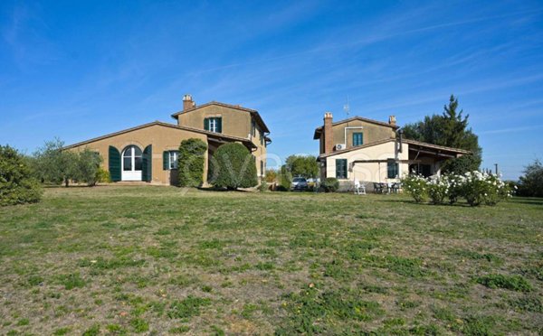 casa indipendente in vendita a Castiglione in Teverina