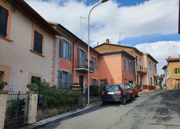 casa indipendente in vendita a Castiglione in Teverina