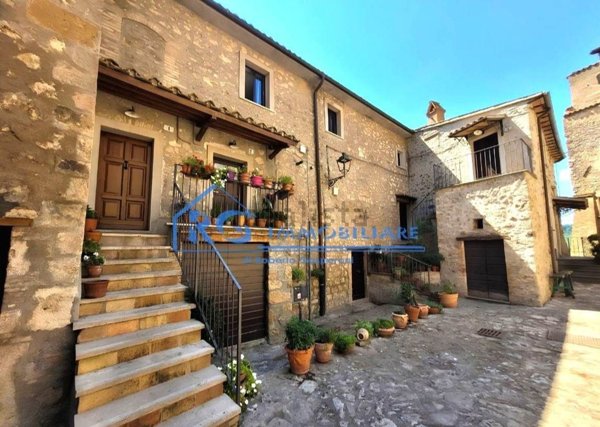 appartamento in vendita a Castiglione in Teverina