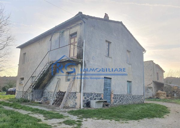 casa indipendente in vendita a Castiglione in Teverina
