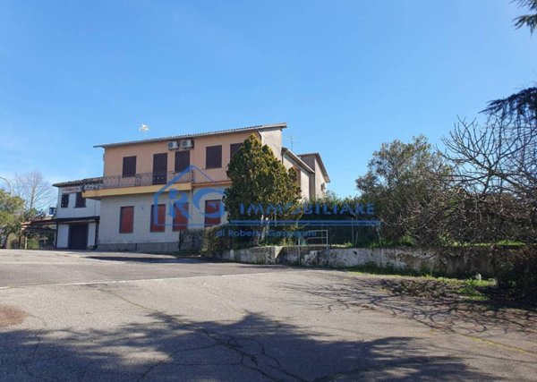 negozio in vendita a Celleno