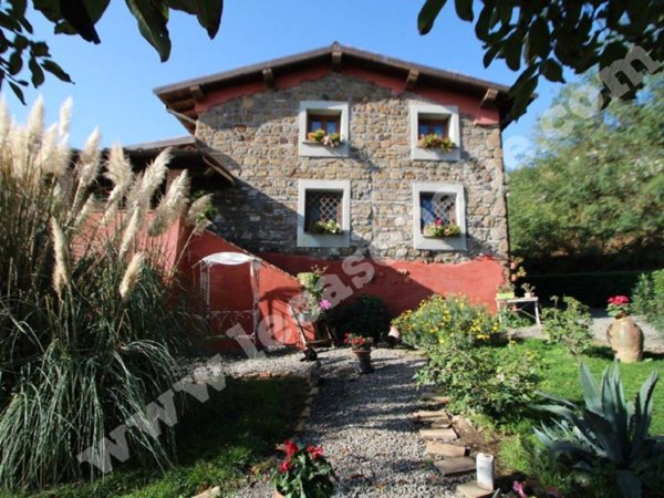 casa indipendente in vendita a Celleno