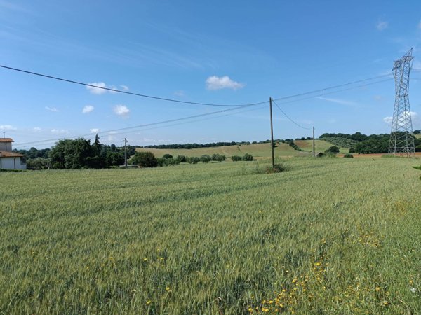 locale di sgombero in vendita a Celleno