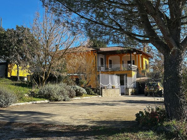 casa indipendente in vendita a Celleno