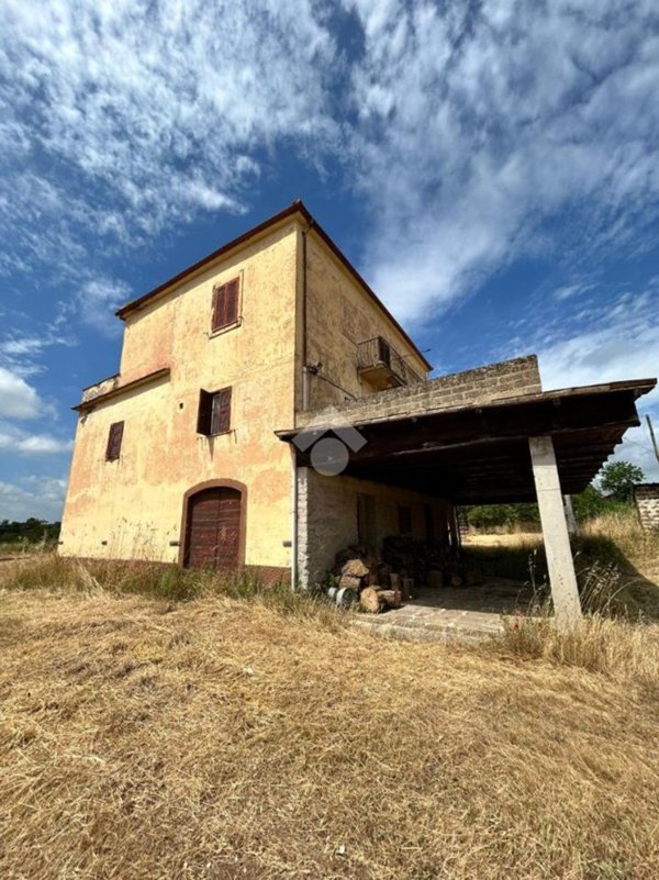 casa indipendente in vendita a Civita Castellana