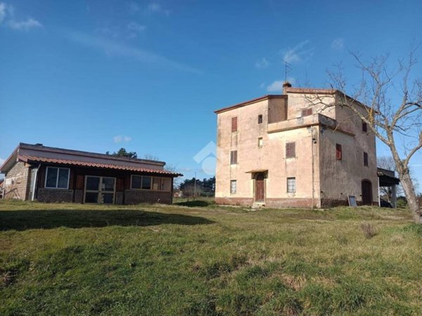 casa indipendente in vendita a Civita Castellana