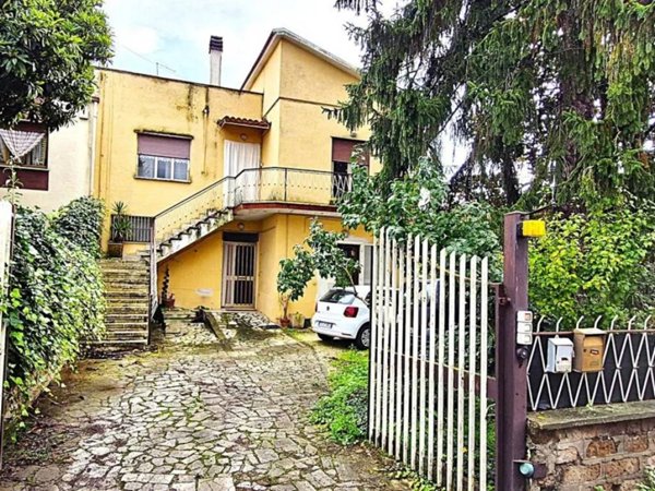 casa indipendente in vendita a Civita Castellana