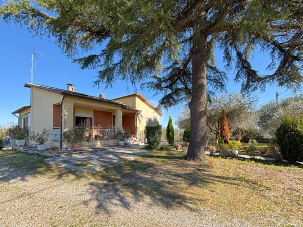 casa indipendente in vendita a Civita Castellana